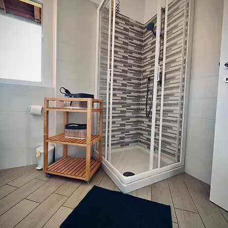 Belsorrisovarese Elegance Private Parking -with Reservation- Βαρέζε