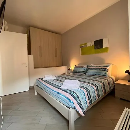 Belsorrisovarese Elegance Private Parking -with Reservation- 2* Βαρέζε