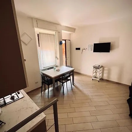 Belsorrisovarese Elegance Private Parking -with Reservation- Πανσιόν 2*