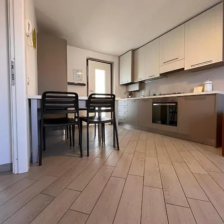 Belsorrisovarese Elegance Private Parking -with Reservation-