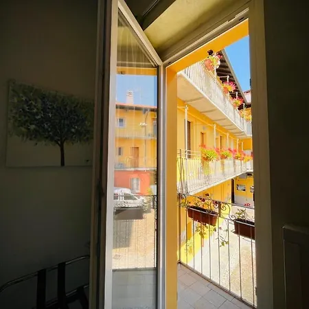 Belsorrisovarese Elegance Private Parking -with Reservation- Πανσιόν 2*