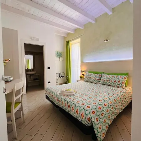Πανσιόν Belsorrisovarese Elegance Private Parking -with Reservation- Βαρέζε