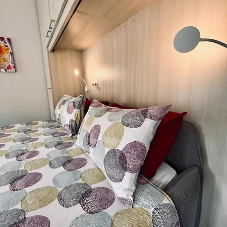 Πανσιόν Belsorrisovarese Elegance Private Parking -with Reservation- 2*