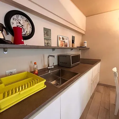 Πανσιόν Belsorrisovarese Elegance Private Parking -with Reservation- 2*