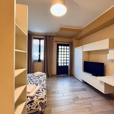 Belsorrisovarese Elegance Private Parking -with Reservation- Βαρέζε