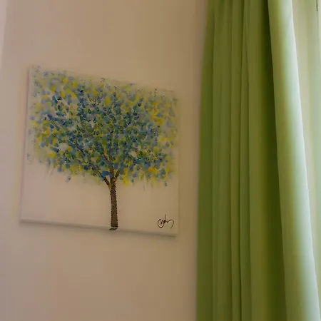 Belsorrisovarese Elegance Private Parking -with Reservation- Πανσιόν 2*