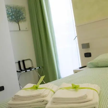 Belsorrisovarese Elegance Private Parking -with Reservation- 2* Βαρέζε