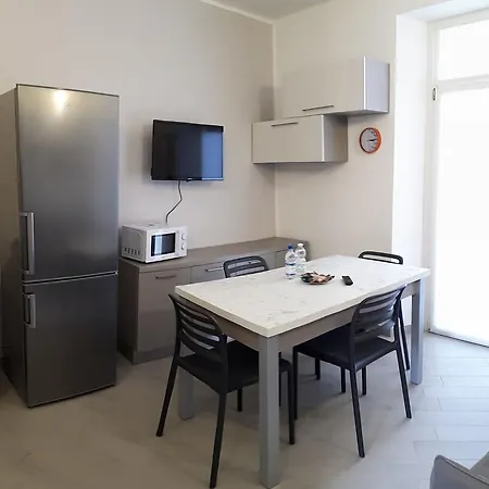 Belsorrisovarese Elegance Private Parking -with Reservation-