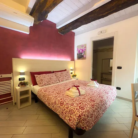 Pensionat Belsorrisovarese - Elegance Private Parking -reservation Required- Varese