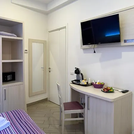 Pensionat Belsorrisovarese - Elegance Private Parking -reservation Required- 4*