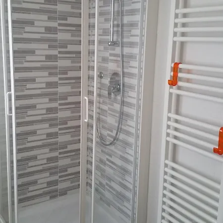 Pensionat Belsorrisovarese - Elegance Private Parking -reservation Required- Varese