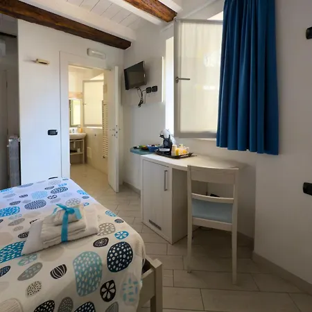 ゲストハウス Belsorrisovarese - Boutique & - Private Parking -reservation Required-