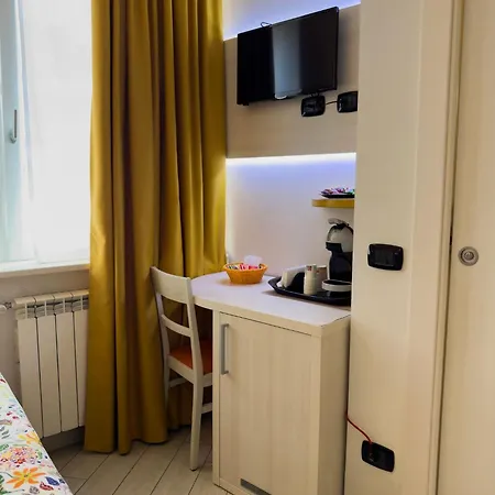 Belsorrisovarese - Boutique & - Private Parking -reservation Required- ゲストハウス