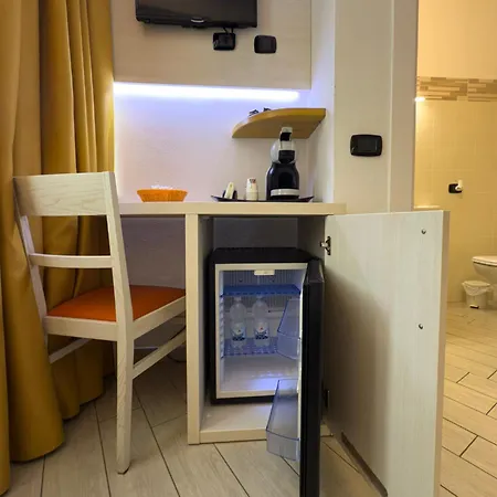 ゲストハウス Belsorrisovarese - Boutique & - Private Parking -reservation Required- 4*