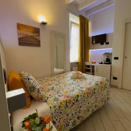 Belsorrisovarese - Boutique & - Private Parking -reservation Required- バレーゼ