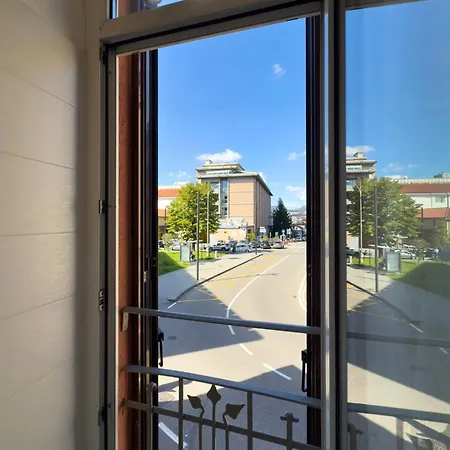 Belsorrisovarese - Boutique & - Private Parking -reservation Required- ゲストハウス バレーゼ