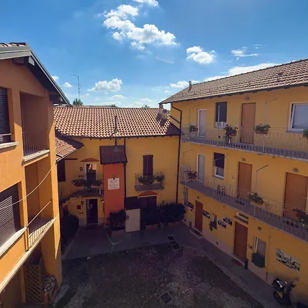 Belsorrisovarese - Boutique & - Private Parking -reservation Required- 4* バレーゼ