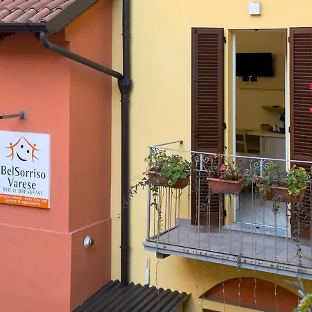 Belsorrisovarese - Boutique & - Private Parking -reservation Required- ゲストハウス 4*